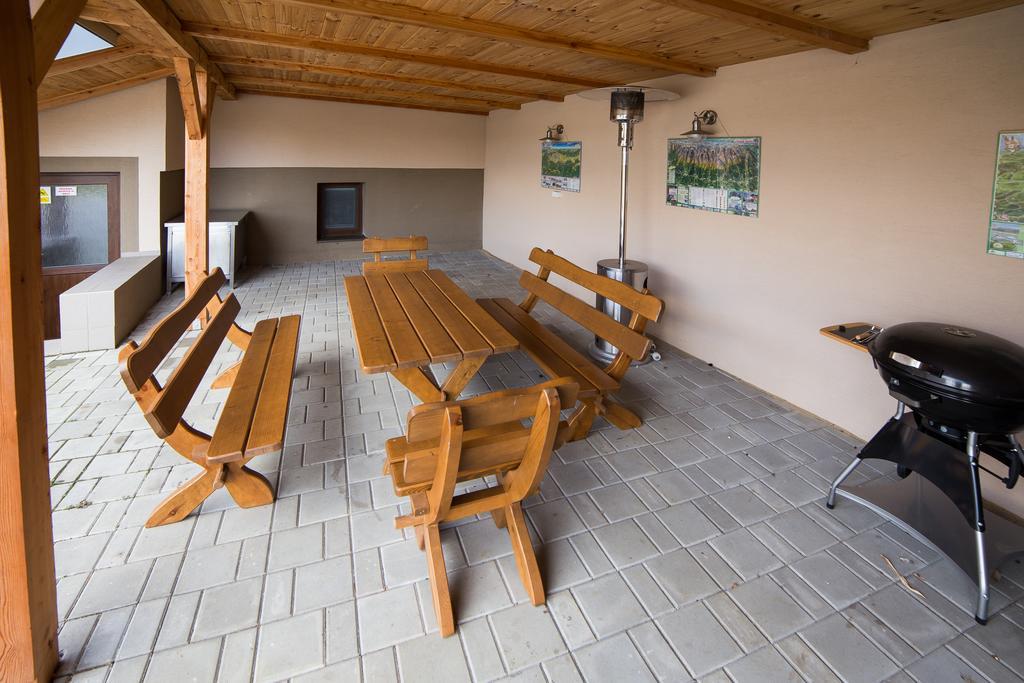 Apartmany Janka + Camp Bešeňová Εξωτερικό φωτογραφία
